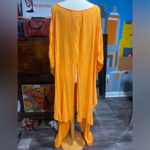 Orange denim set with gathers at the bottom of  pants - Picture 2 of 2